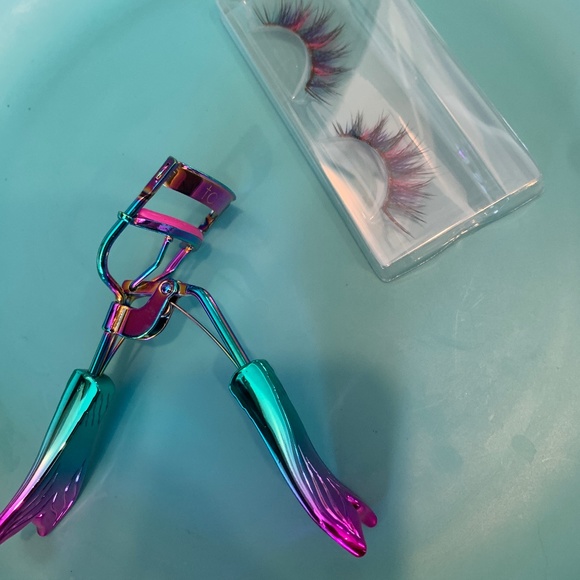 NEVER USED Special Edition Tarte Mermaid-themed Eyelash Curler & False Lashes - Picture 4 of 9